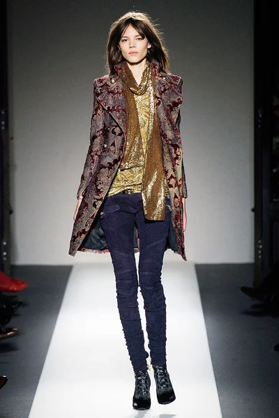 Look 2
